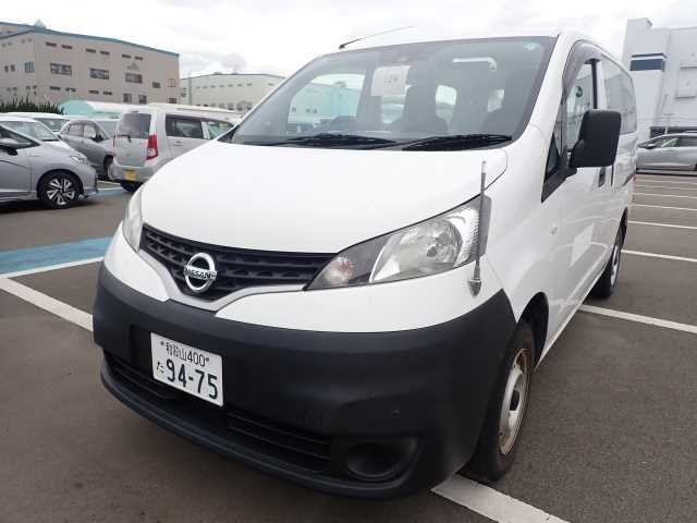 NISSAN NV200 2020