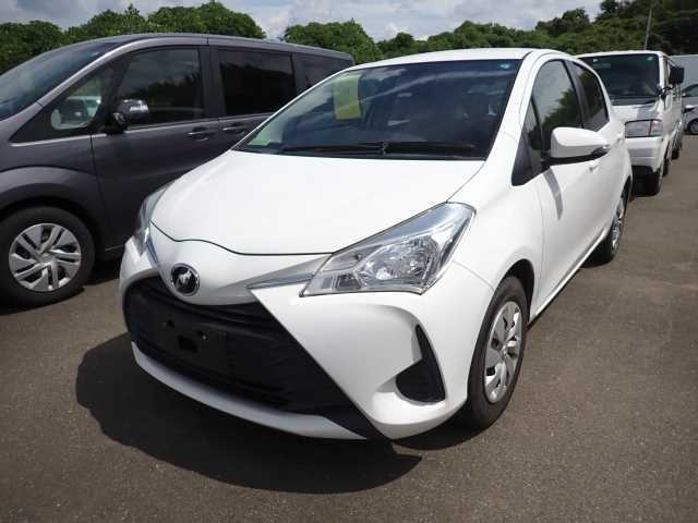 TOYOTA VITZ 2017