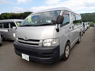TOYOTA HIACE 2010