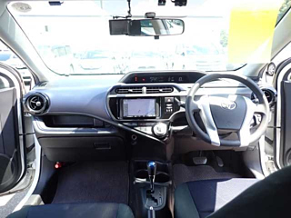 TOYOTA AQUA 2016