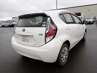 TOYOTA AQUA 2015