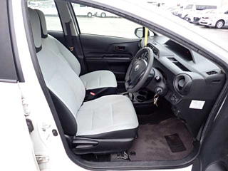 TOYOTA AQUA 2015