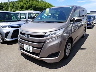 TOYOTA NOAH 2019