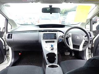 TOYOTA PRIUS 2014