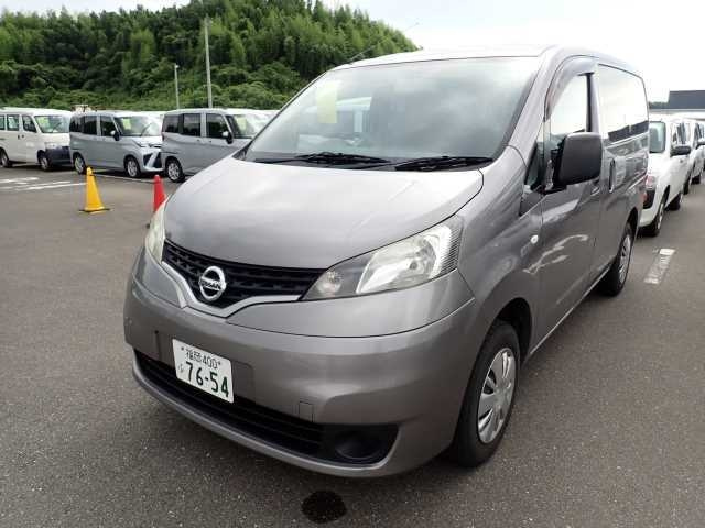 NISSAN NV200 2017