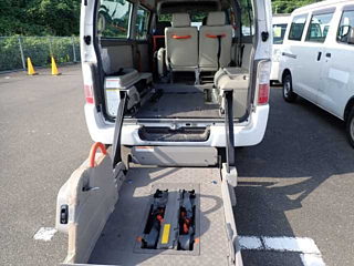 NISSAN CARAVAN BUS 2011