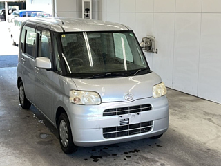 DAIHATSU TANTO 2010