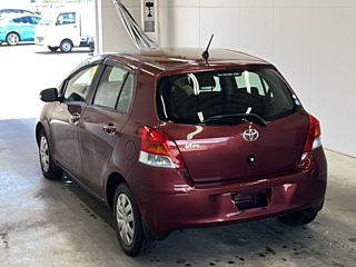 TOYOTA VITZ 2010