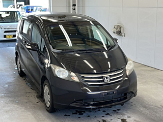 HONDA FREED 2011