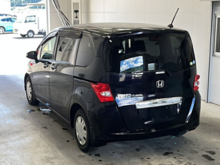 HONDA FREED 2011