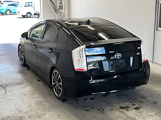 TOYOTA PRIUS 2011