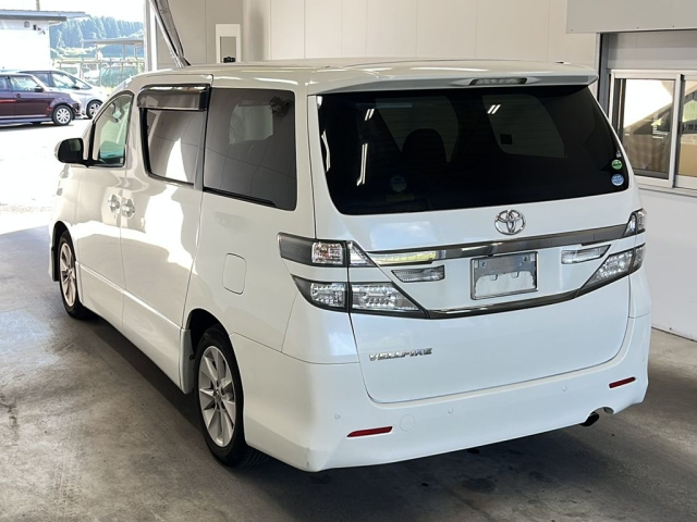 TOYOTA VELLFIRE 2012