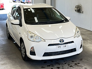 TOYOTA AQUA 2012