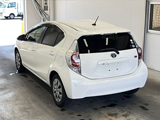 TOYOTA AQUA 2012