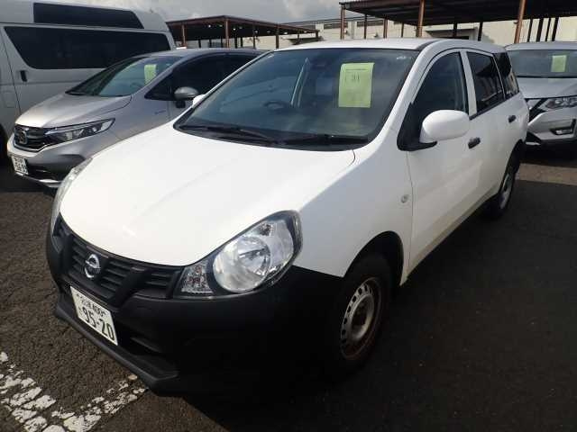 NISSAN AD 2020