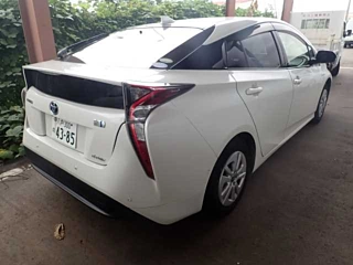 TOYOTA PRIUS 2018