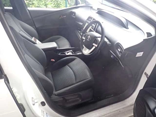 TOYOTA PRIUS 2018