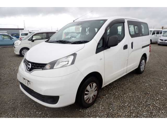 NISSAN NV200 2021
