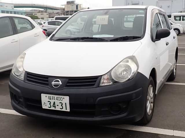 NISSAN AD 2016