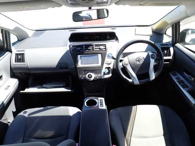 TOYOTA PRIUS ALPHA 2014