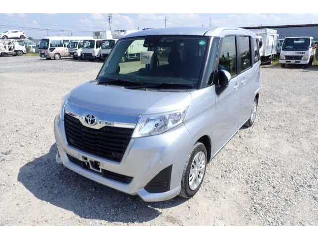 TOYOTA ROOMY 2019