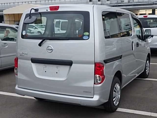 NISSAN NV200 2019