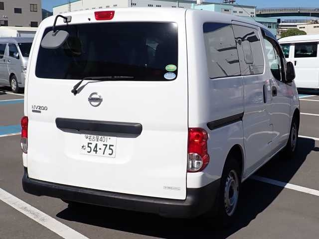 NISSAN NV200 2017