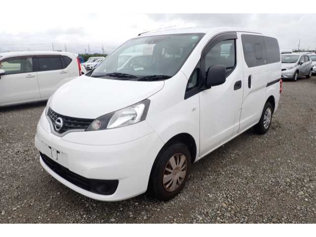 NISSAN NV200 2021