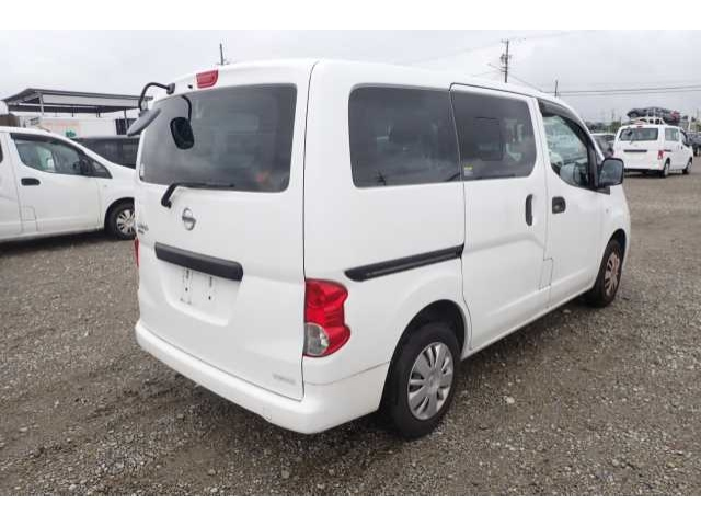 NISSAN NV200 2021