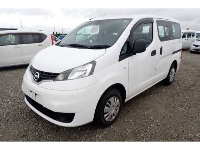 NISSAN NV200 2021