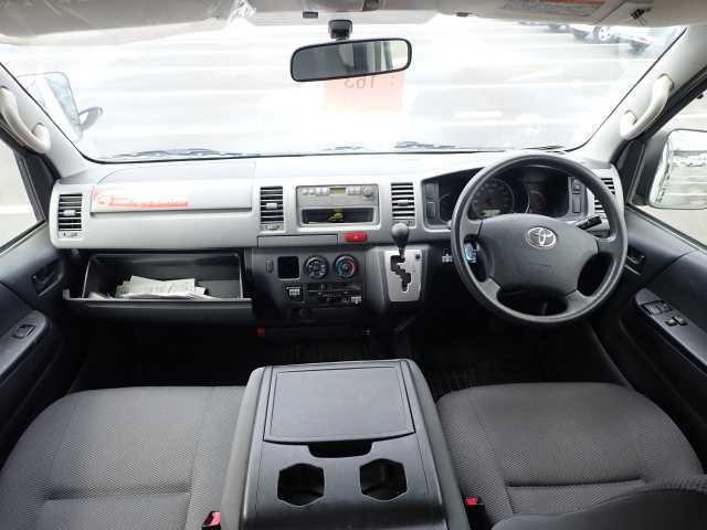 TOYOTA HIACE VAN 2012