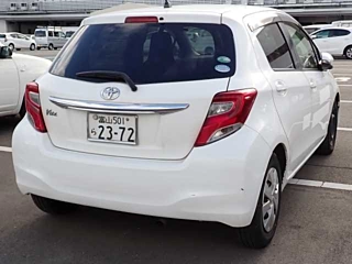 TOYOTA VITZ 2015