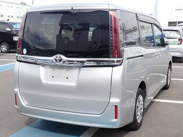 TOYOTA NOAH 2020
