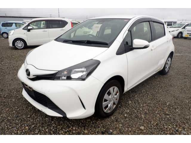 TOYOTA VITZ 2016