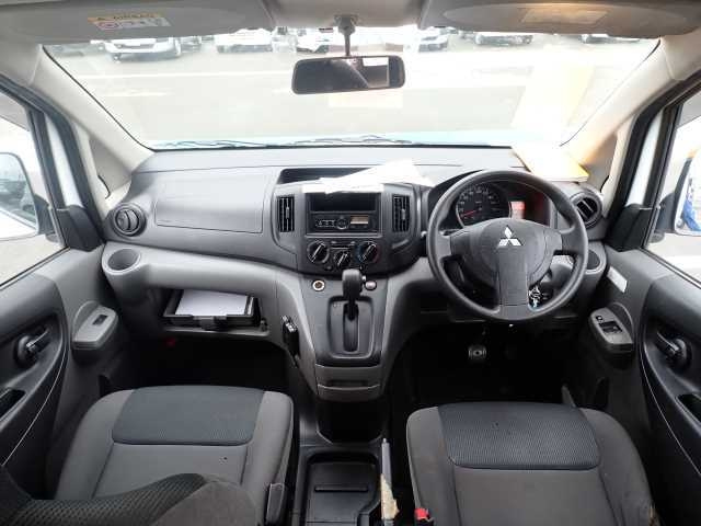 MITSUBISHI DELICA 2016