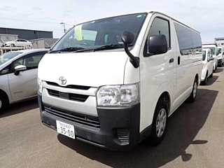 TOYOTA HIACE VAN 2020