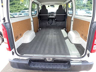 TOYOTA HIACE VAN 2020