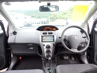 TOYOTA VITZ 2008