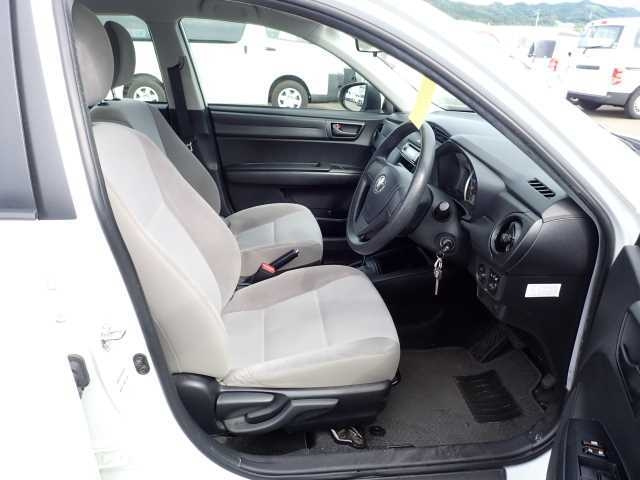 TOYOTA COROLLA AXIO 2016