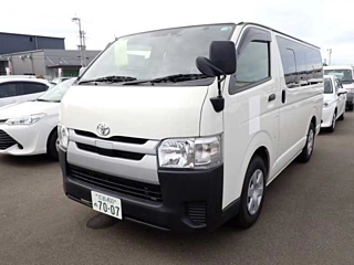 TOYOTA HIACE VAN 2019