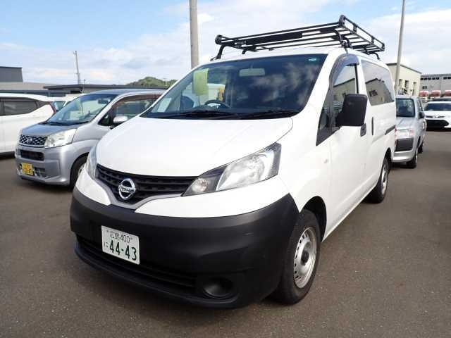 NISSAN NV200 2016