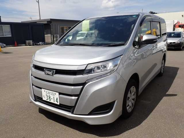TOYOTA NOAH 2019
