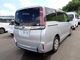 TOYOTA NOAH 2019