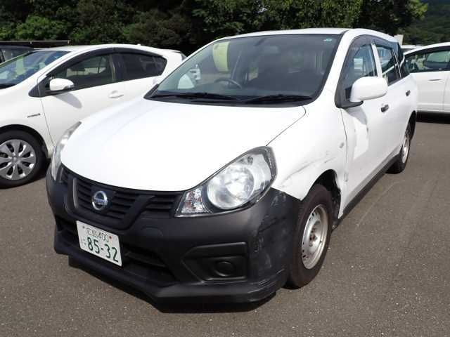 NISSAN AD 2017