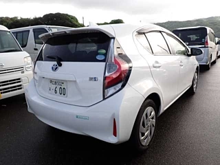TOYOTA AQUA 2018