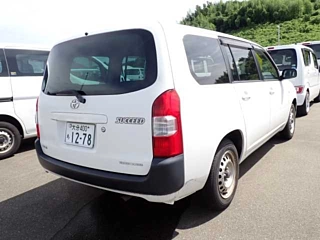TOYOTA SUCCEED 2016