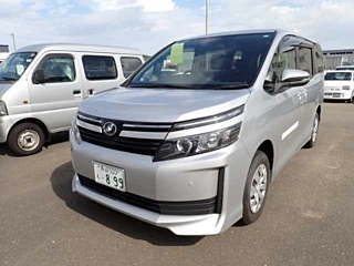 TOYOTA VOXY 2014