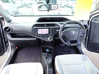TOYOTA AQUA 2016