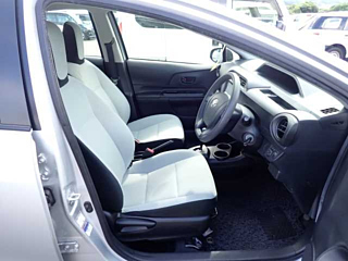 TOYOTA AQUA 2016