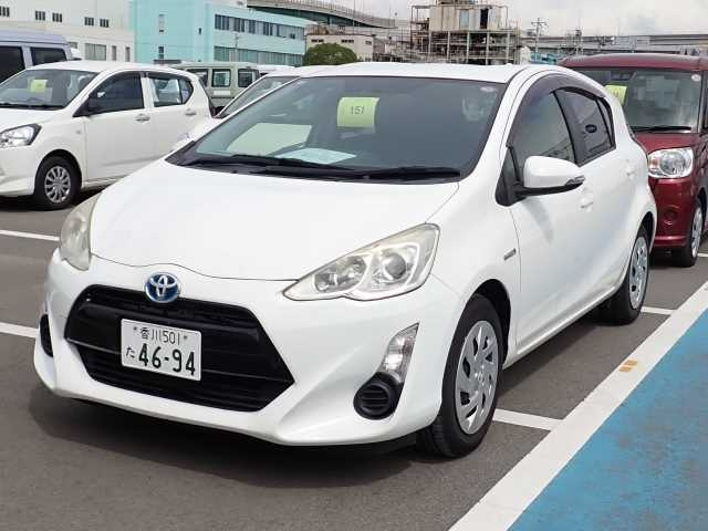 TOYOTA AQUA 2016